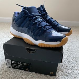 Jordan 11 Retro Low Midnight Navy
